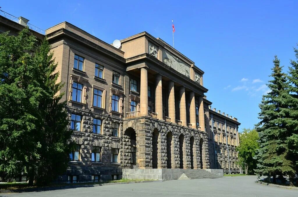 Штаб цво. Штаб в школе. Что такое штаб. Редут штабная машина. Здание штаба центрального военного округа екатеринбург.