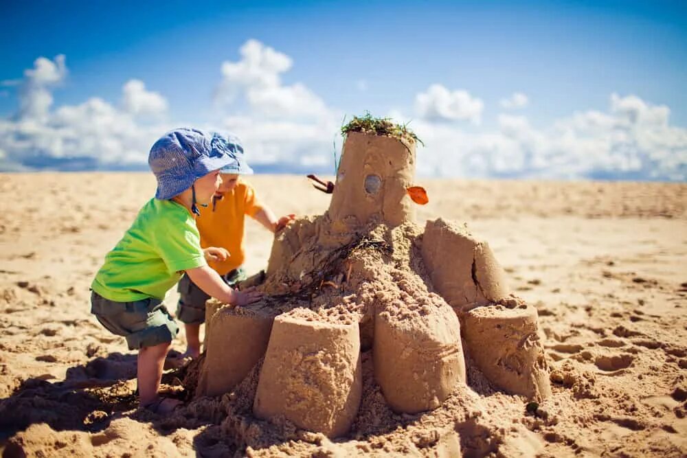 I making sandcastle