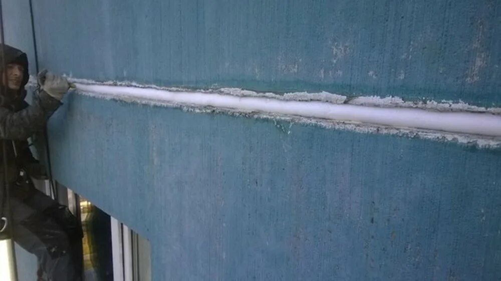 Утепление швов в панельных домах. Вилатерм для швов. Разгерметизация межпанельных швов. Межпанельные швы. Теплоизоляция межпанельных швов.