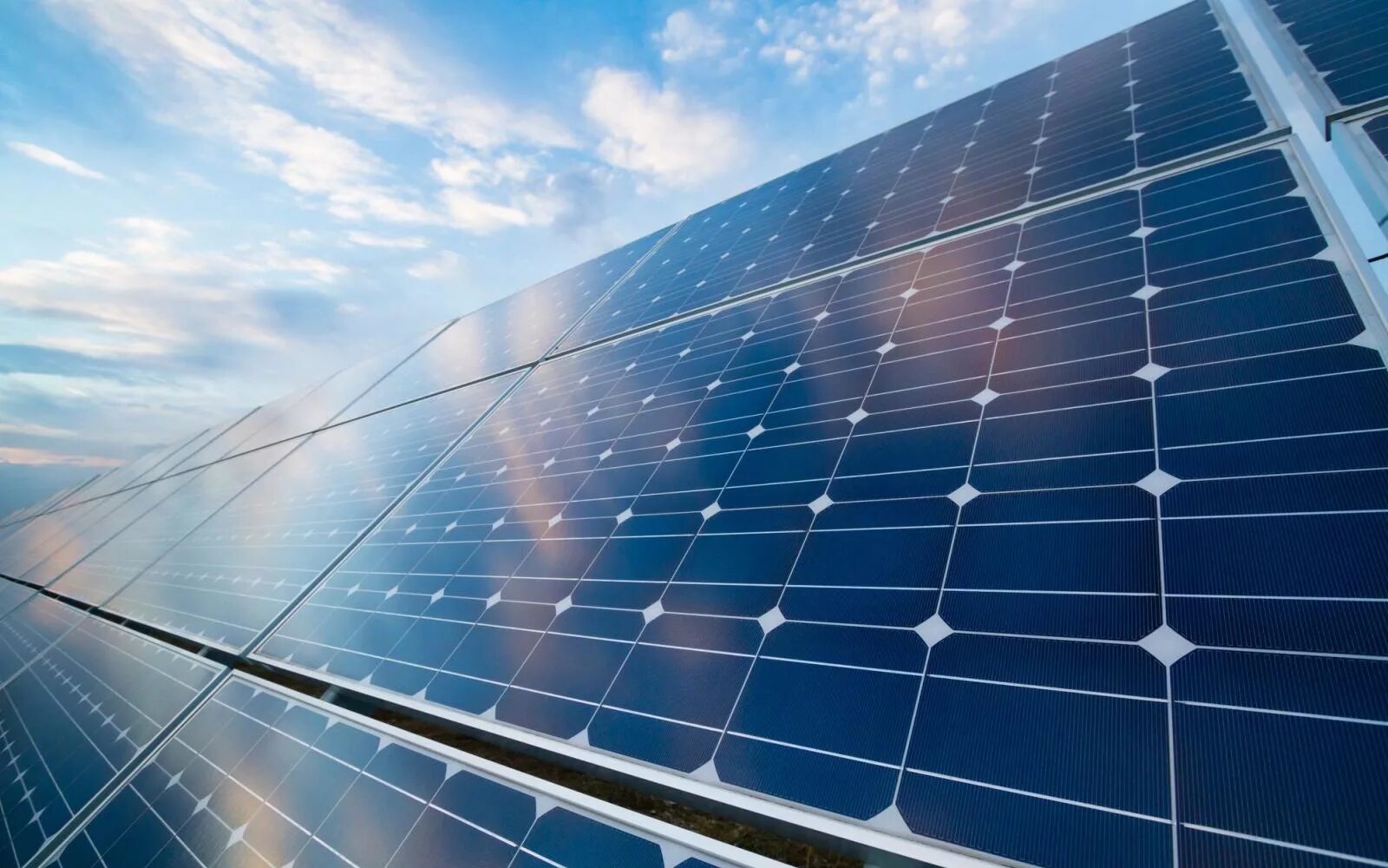 Солнечные батареи фото. Солнечная электростанция Masdar. Солар панель. Фотоэлектрические стекла (Smart Energy Glass). Солнечные батареи в Израиле.