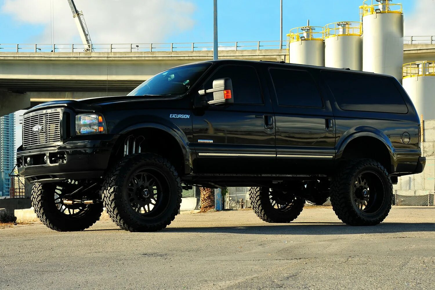 Купить форд экскурсион. Ford Excursion. Ford Excursion 2016. Ford Excursion 1. Ford Excursion 2005.