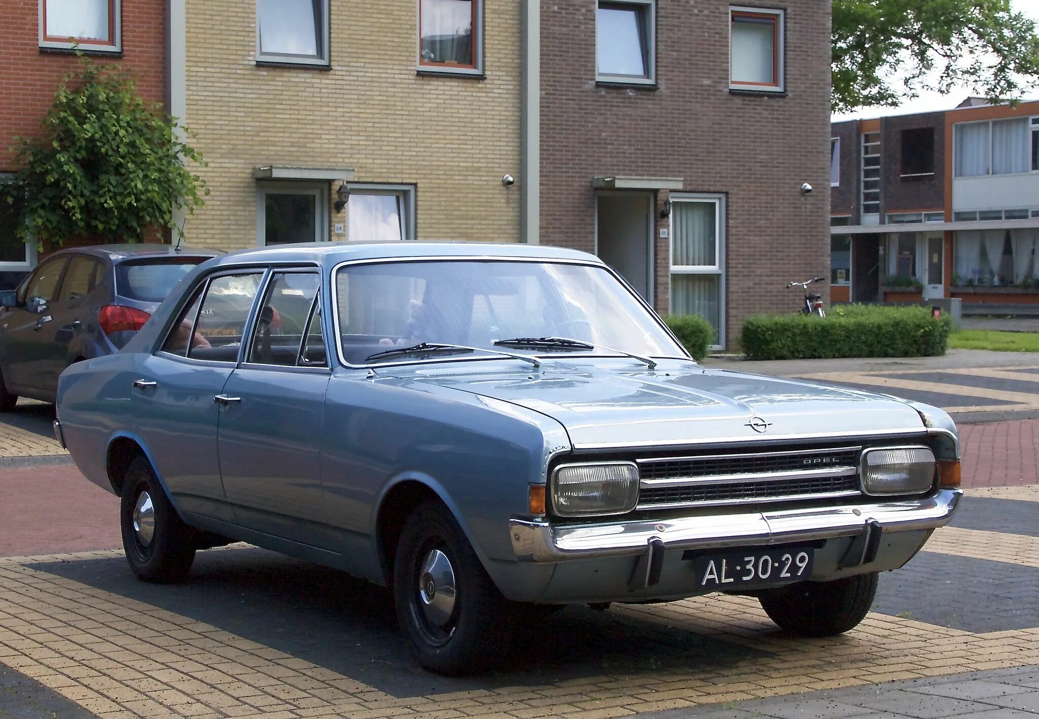 Опель рекорд купить. Opel 1972. Опель рекорд 1972. Опель рекорд е. Opel Rekord l-6 1964.