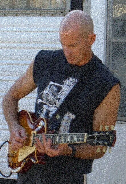 Блюз бертона. Блюз бертона. Bensonhurst blues оскар бентон. Блюз бертона. Бертон в молодости.