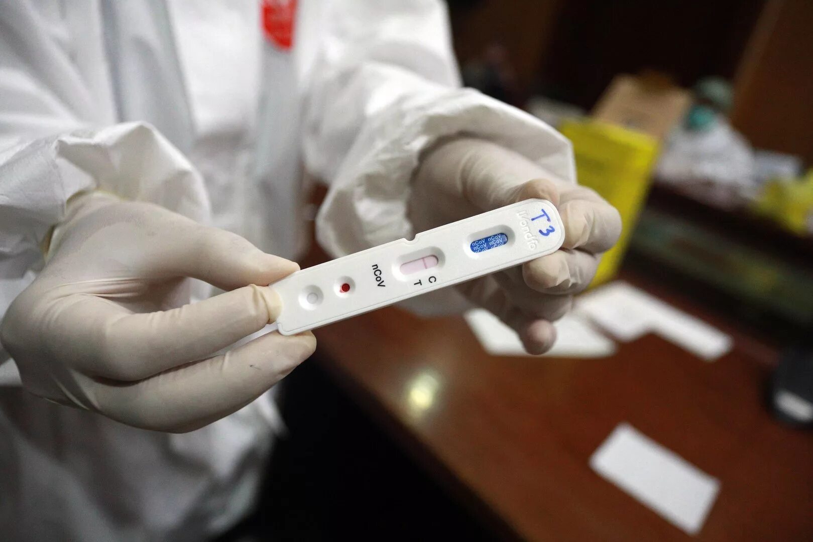 Экспресс-тест на ковид положительный. Экспресс-тестирование на covid-19. Экспресс-тестирование на covid-19. Результаты экспресс теста на ковид. Тест на ковид видео.