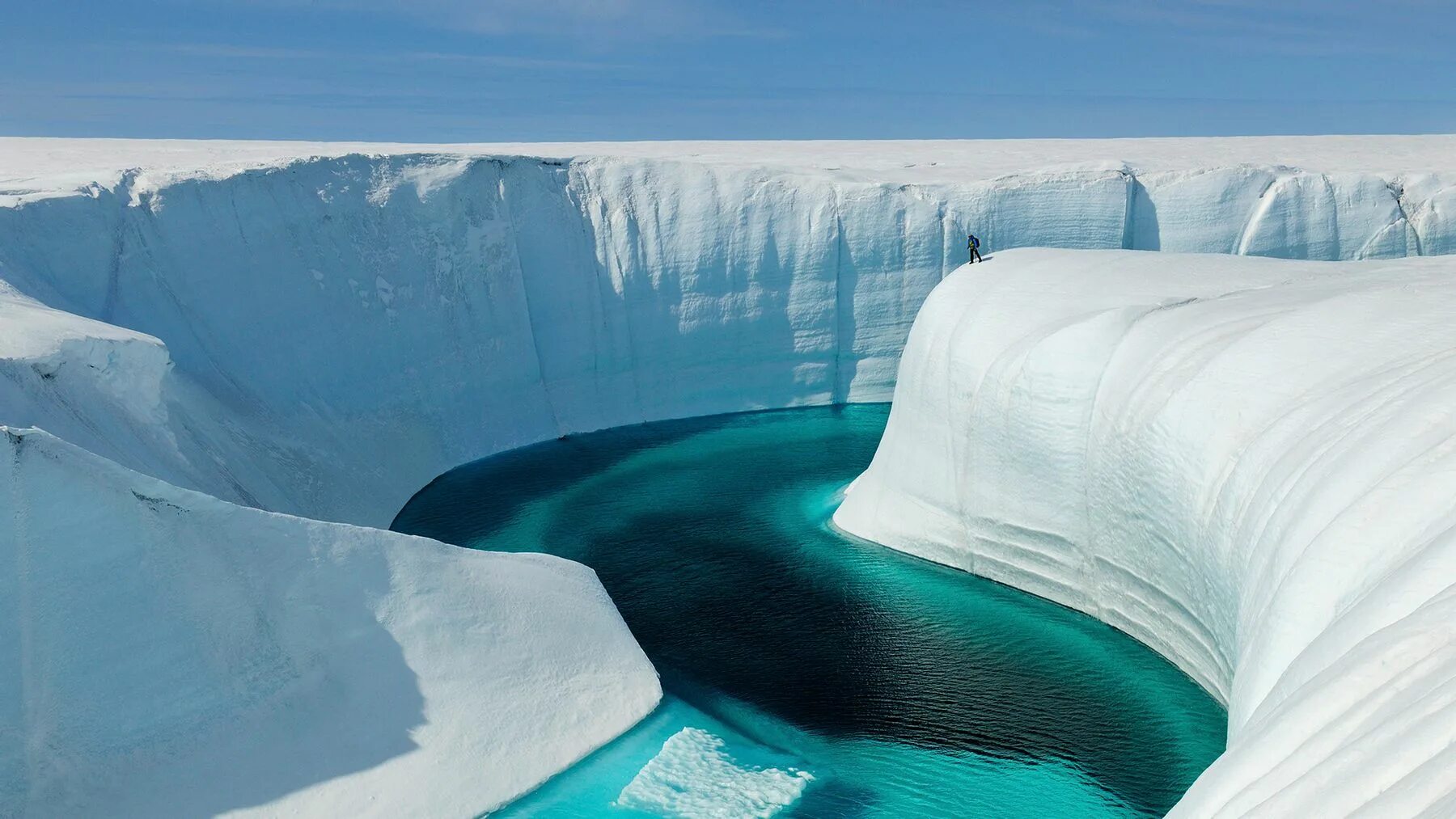 Большой айс. Ледяной каньон Гренландия. Большой каньон в Гренландии. Голубая река в леднике Гренландия. Ледник Булуус.