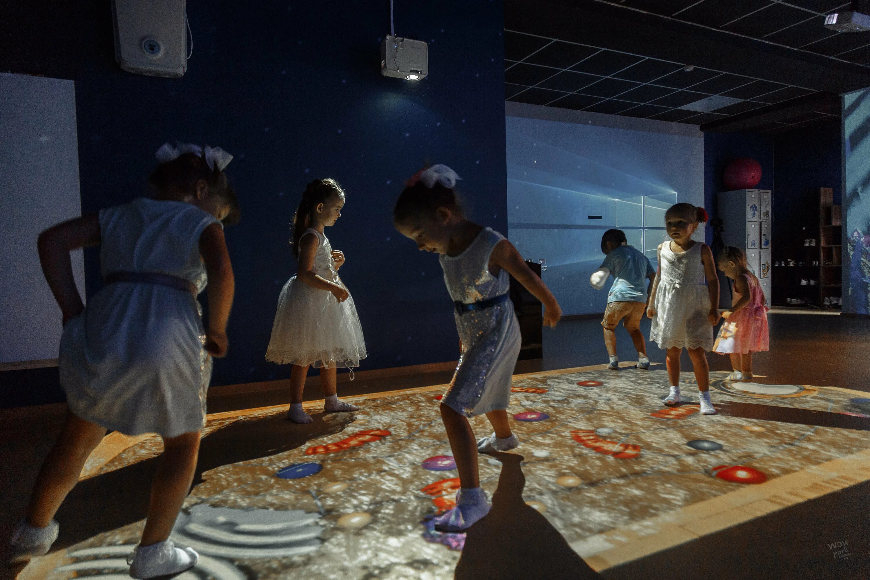 Wow land красногорск. Wowland смоленск интерактивный парк. Wowland красногорск. День рождения в интерактивном парке wowland! пенза. Интерактивы в парках.