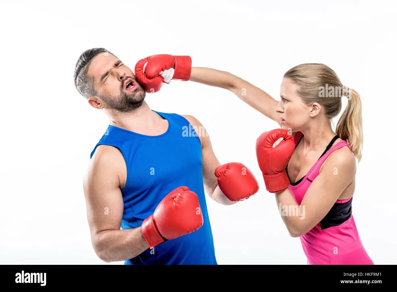 Бокс. Бокс девушки. Парни против девушек. Мужчина и женщина бокс.
