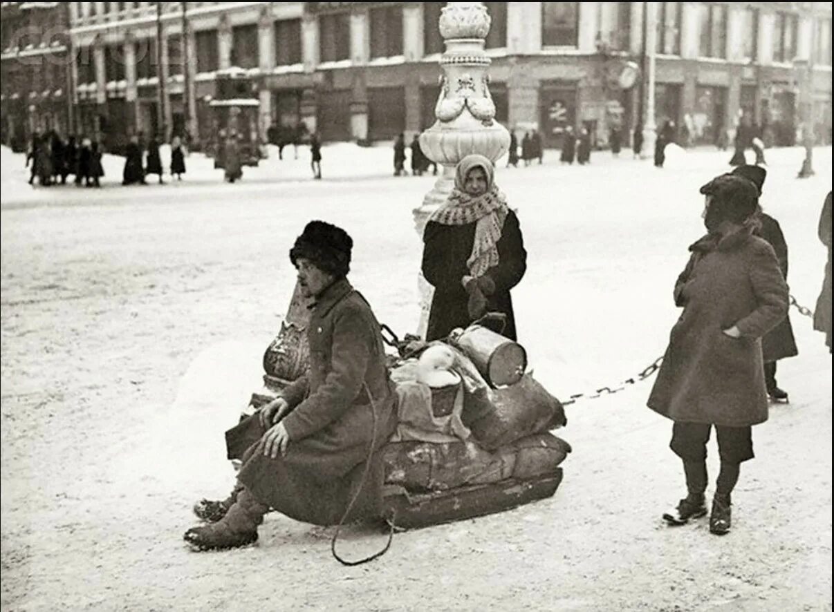 Санкт петербург 1921 год. Петроград 1921. Зима в Петрограде 1921. Петроград 1921 год. Петроград 1918 зима.