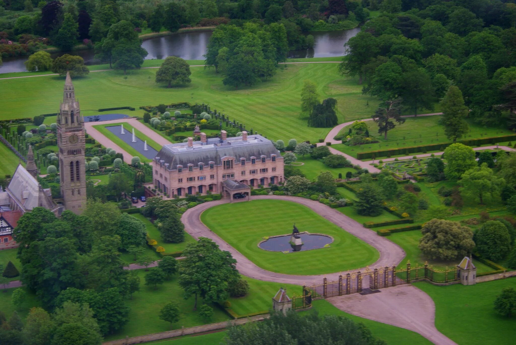 Поместье итон холл в графстве чешир. Поместье положения. Шато де куранс. Замок шато манор. Усадьбе шато-де-клермон.