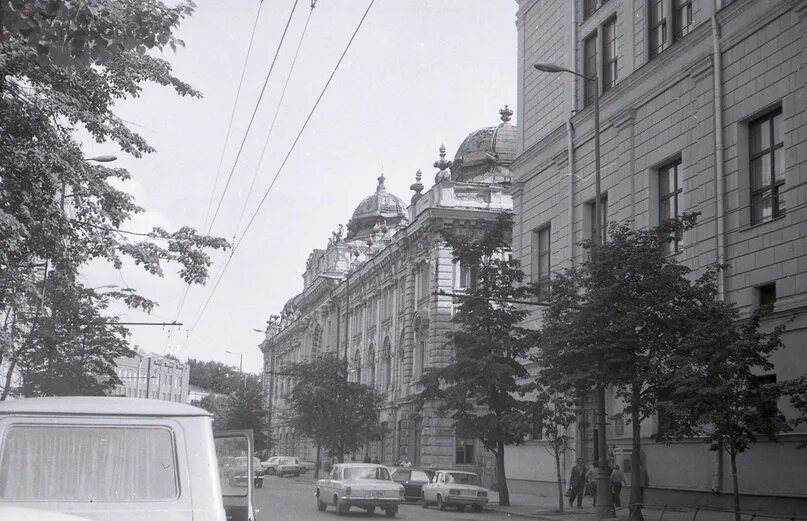 Неглинный проезд