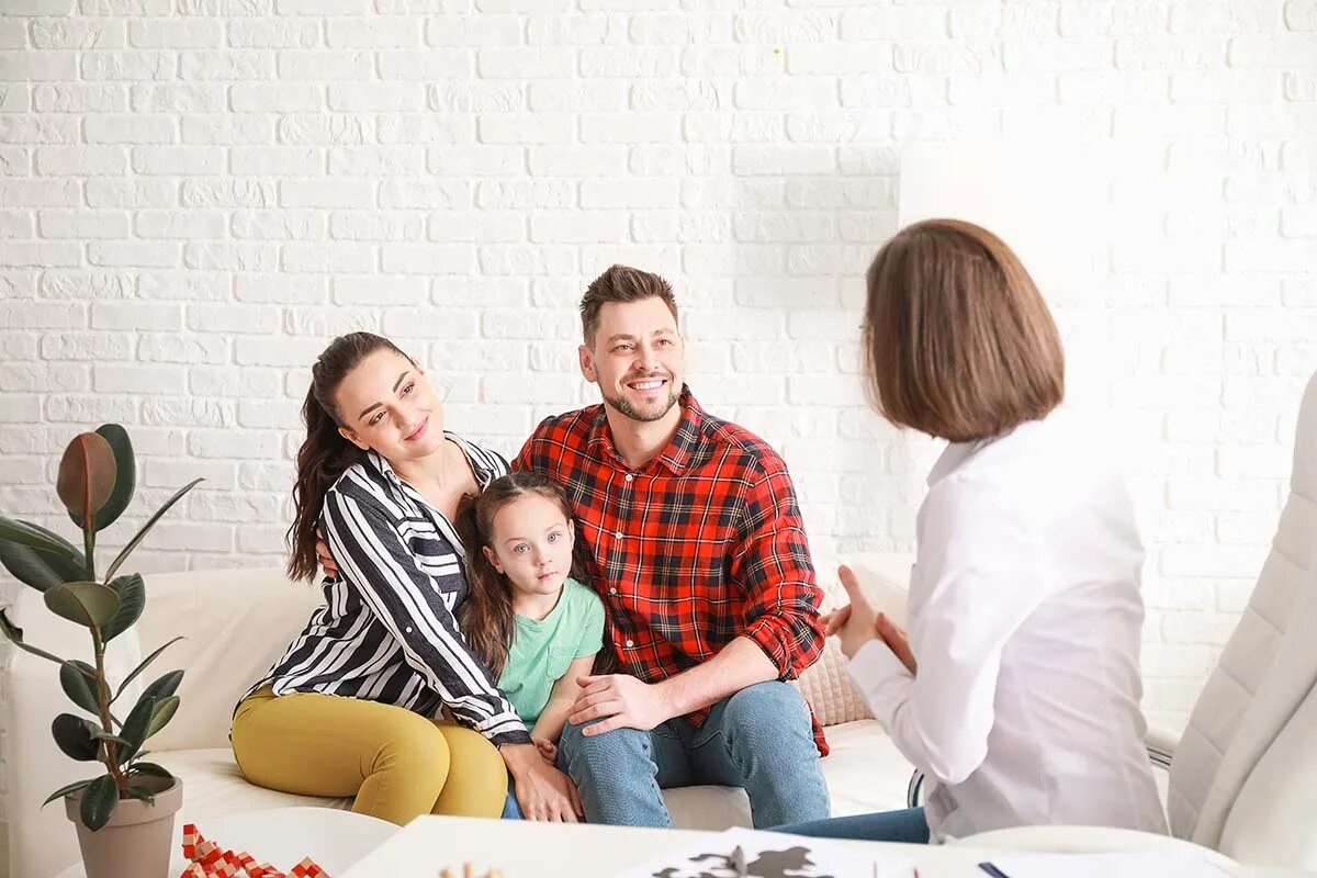 Семейный психолог. Family bonds. Happy black family. Родителям о детях. Семья, дом.