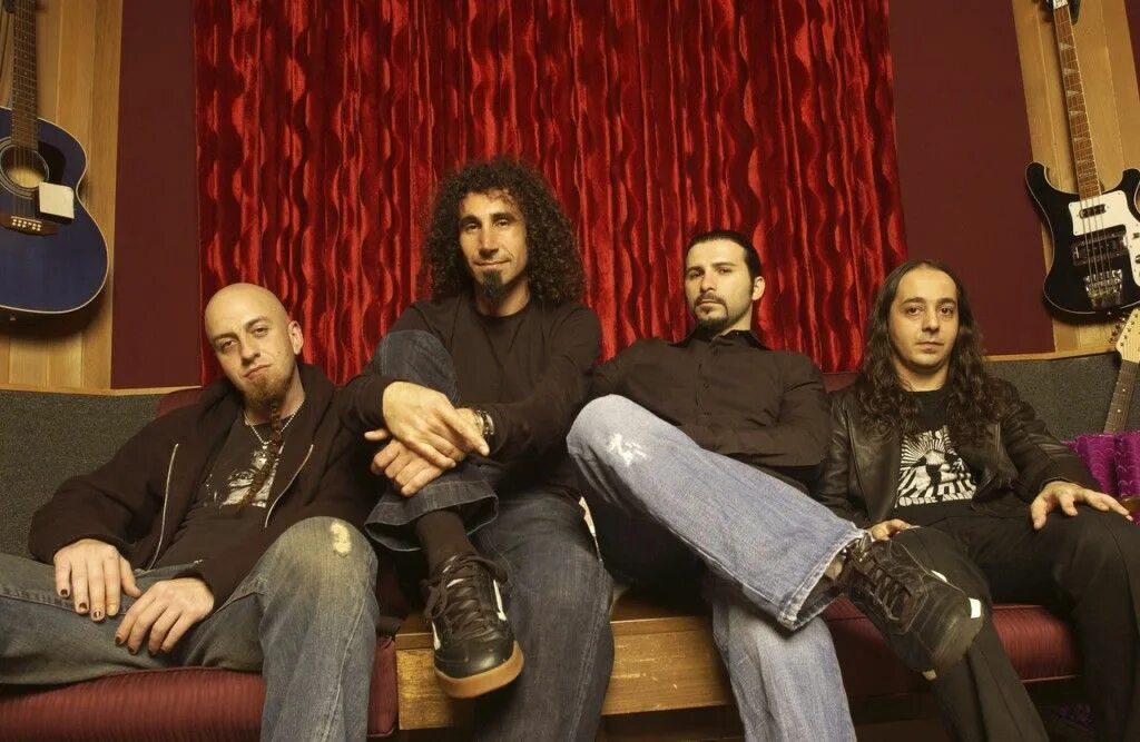 System of a down википедия. Группа System of a down. Армянская рок группа System of a down. Систем оф а довн Дарон. Солист соад.