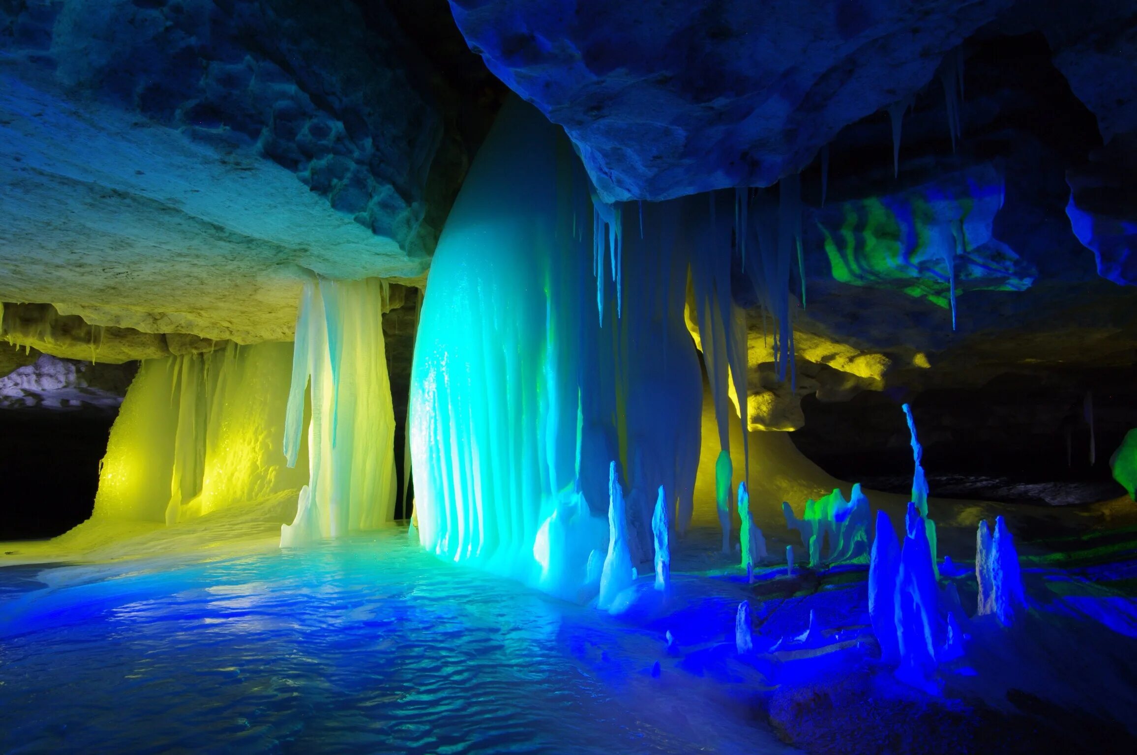 сталактиты в голубино. пинега пещеры голубино. пинежские пещеры голубино. пинежские пещеры архангельск. пинежские пещеры архангельск.