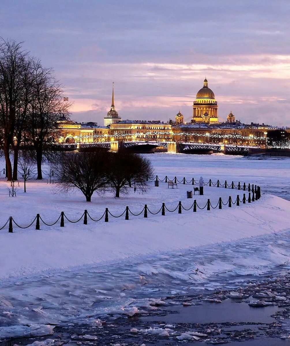 Спб январь. Санкт-Петербург зима. Александрия Питер зимой. Балтийская Петербург зима. Зимняя Нева в Питере.