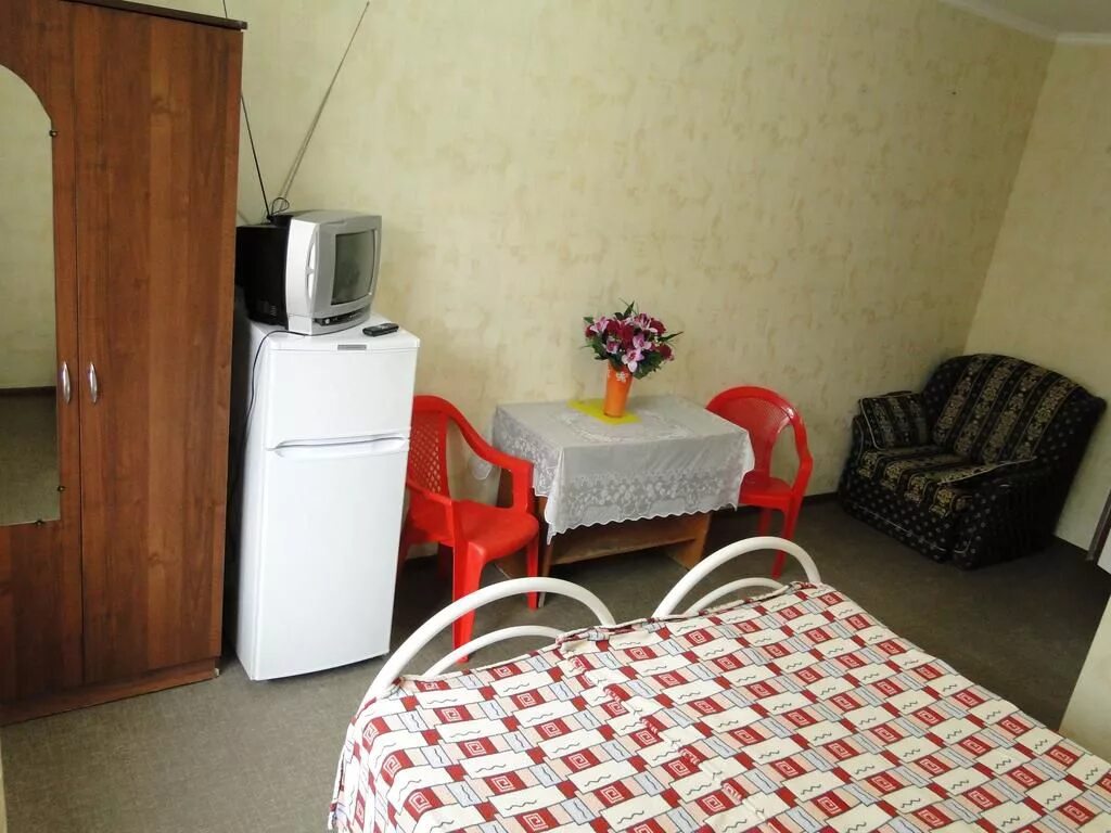 гостевой дом радуга отзывы. радуга ул. гостевой дом радуга кабардинка. гостиница радуга новошахтинск фото. гостевой дом радуга кабардинка.