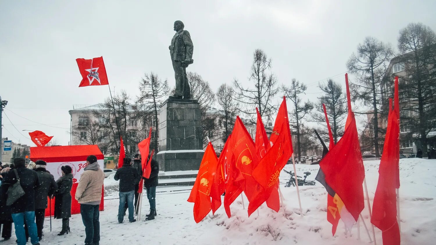 КПРФ митинг 23 февраля. Митинг во Владимире. Протест против коммунистов. Митинг ко дню защитника отечества