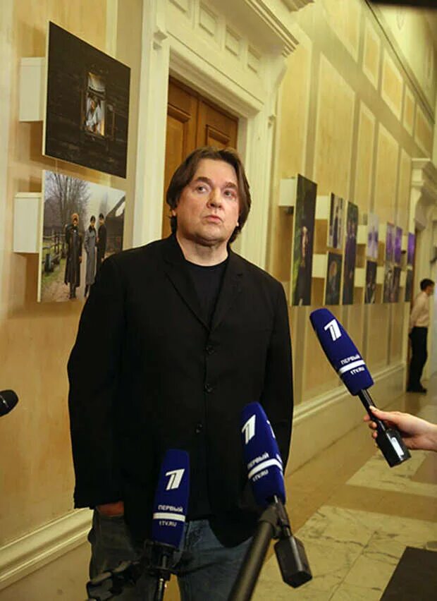 Эрнст и гудвин что произошло. Эрнст. Эрнст и гудвин что произошло. Эрнст и гудвин что произошло. Эрнст первый канал.