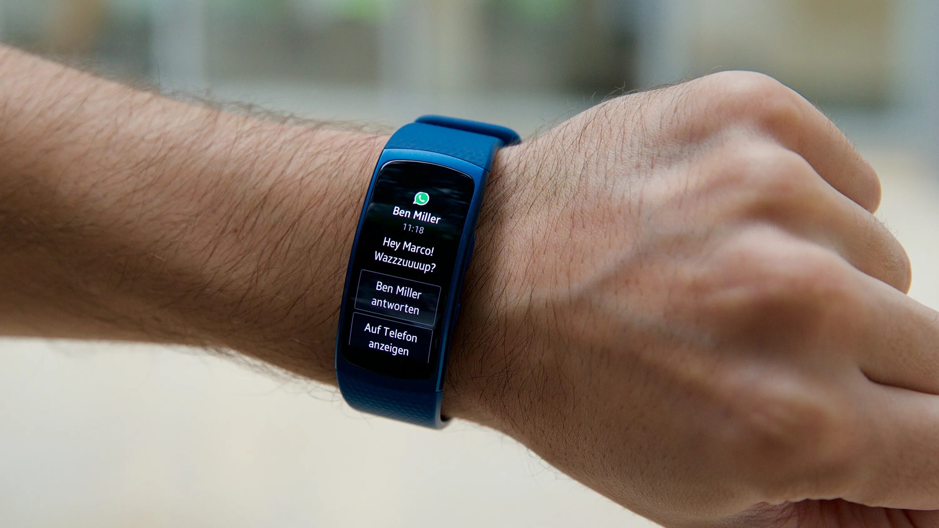 Samsung watch уведомления. Samsung Gear Fit. Самсунг Gear Fit e. Samsung Gear 2. Galaxy Core 2 часы Samsung.