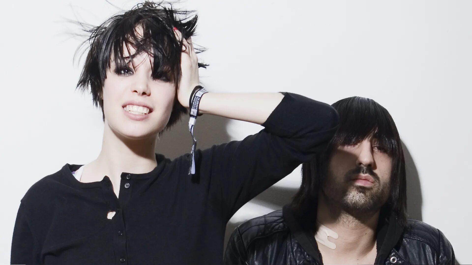 Группа Crystal Castles. Элис Гласс и Итан Кэт. Итан Кэт Crystal Castles. Группа Crystal Castles Элис.