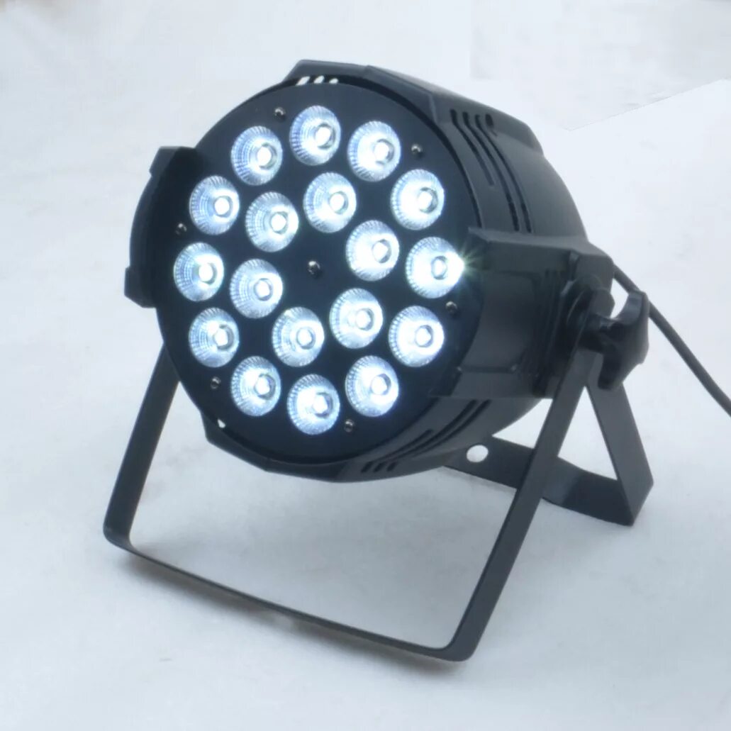 Прибор led par 18х18. Proton Lighting pl par 12-10 RGBWA+UV. Светодиодные приборы RGBWA+UV. Световые прожекторы pl par 18-12 RGBW. Rgbwa прожектор