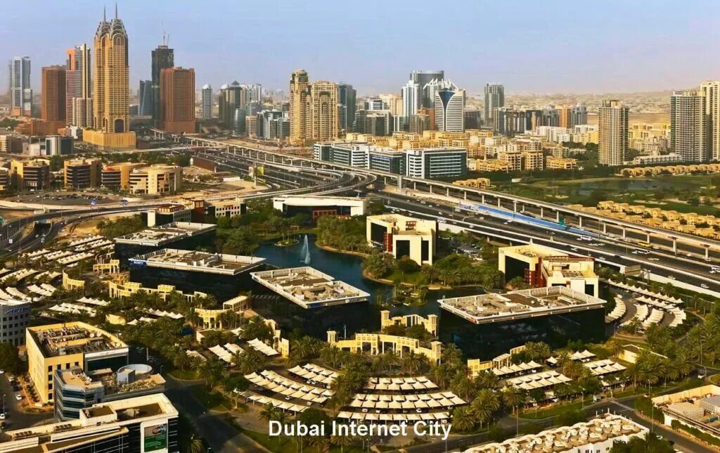 Дубай интернет сити. Dubai Internet City район. Парк Дубай Медиа Сити. Дамас Сити Дубай.