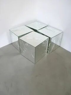 Зеркальные кубы