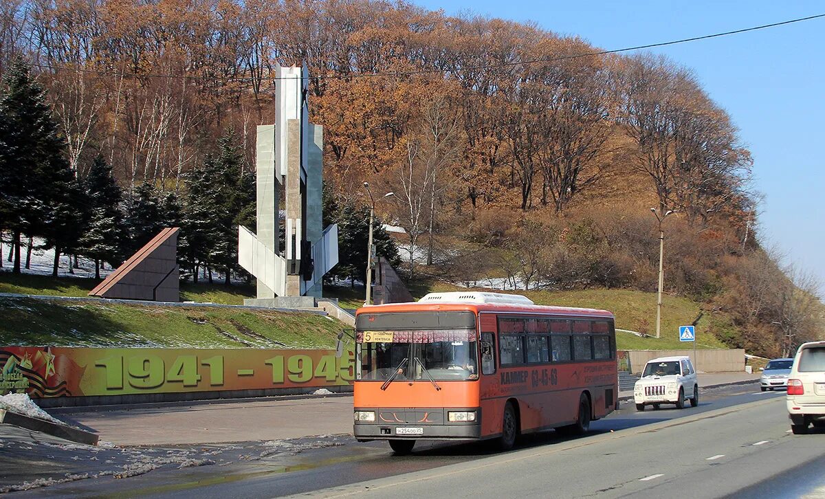 Транспортные находка. Автовокзал находка. Daewoo bs106 город находка. Автобусы в Находке. Маршрутка в Находке.