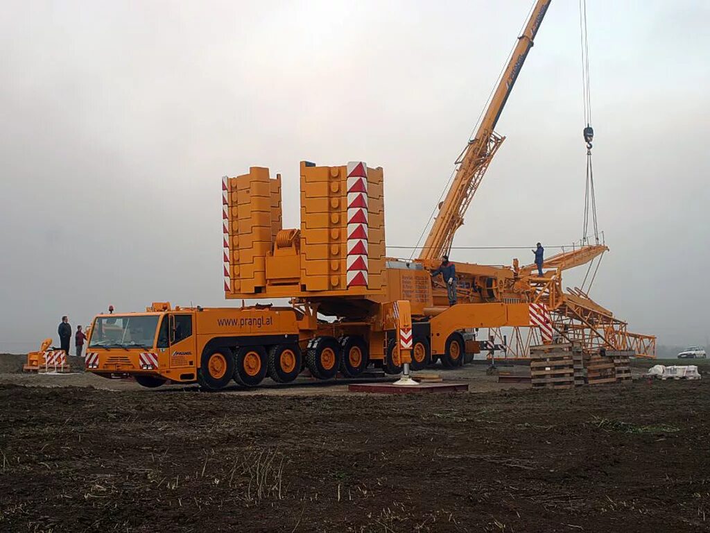 Кран Зумлион 2000 тонн. Terex Demag АС 500. Кран Liebherr 500 тонн. Кран Zoomlion zacb01.