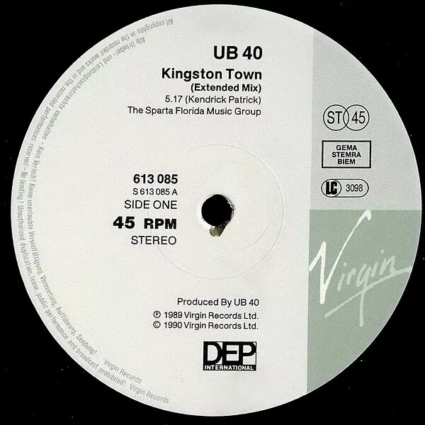 Kingston town. Ub40 - Kingston Town 1989. Юб 40/Kingston Town/. Кассета ub40. Ub40 Kingston Town альбом.