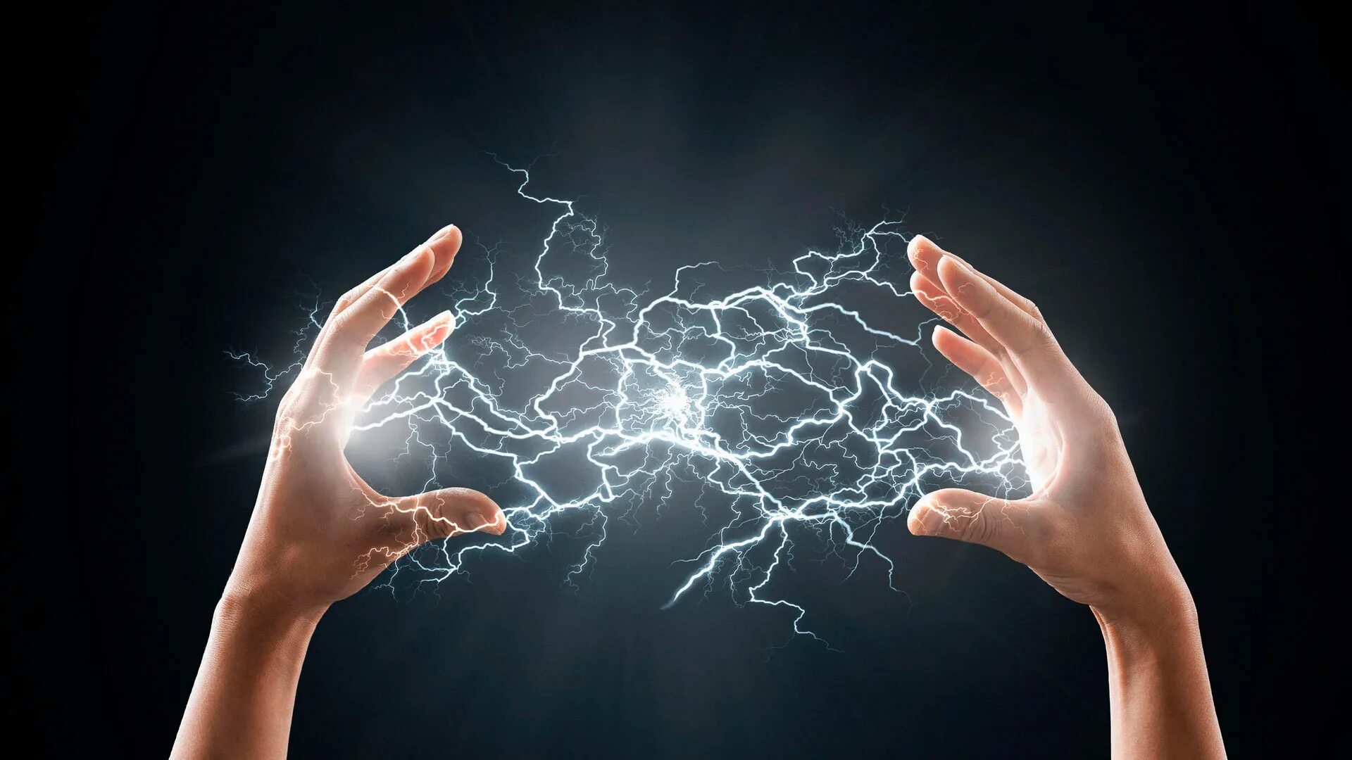 Молния на руке. Электричество. Электричество в руках. Электричество картинки.