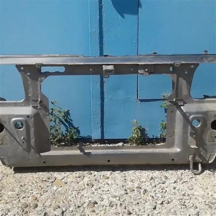 Панель рамки радиатора ваз 2114. Рамка радиатора ваз 2115 нижняя. Ваз 2114 панель радиатора. 2114 панель с телевизором. Телевизор радиатора ваз 2114.