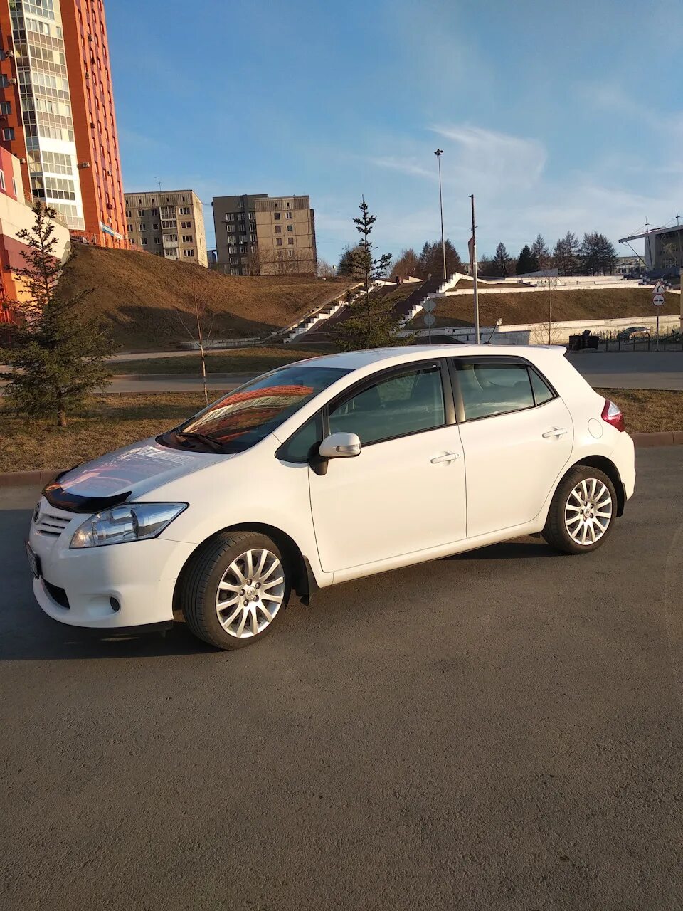 Зимние шины toyota auris. Диски тойота аурис 2008. Диски toyota auris r01. Колеса на тойоту аурис. Toyota auris 2007.