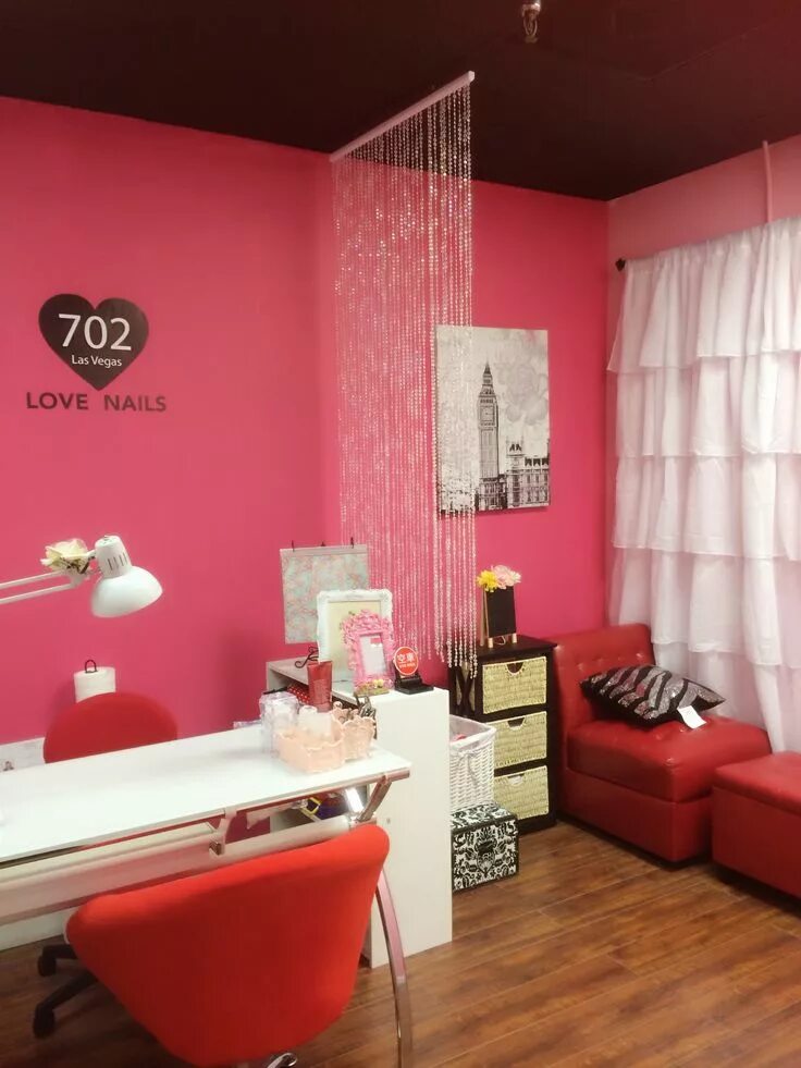 Love nail studio. Интерьер ногтевой студии. Ибрагимова 56 казань. Love nail studio. Love nail studio.