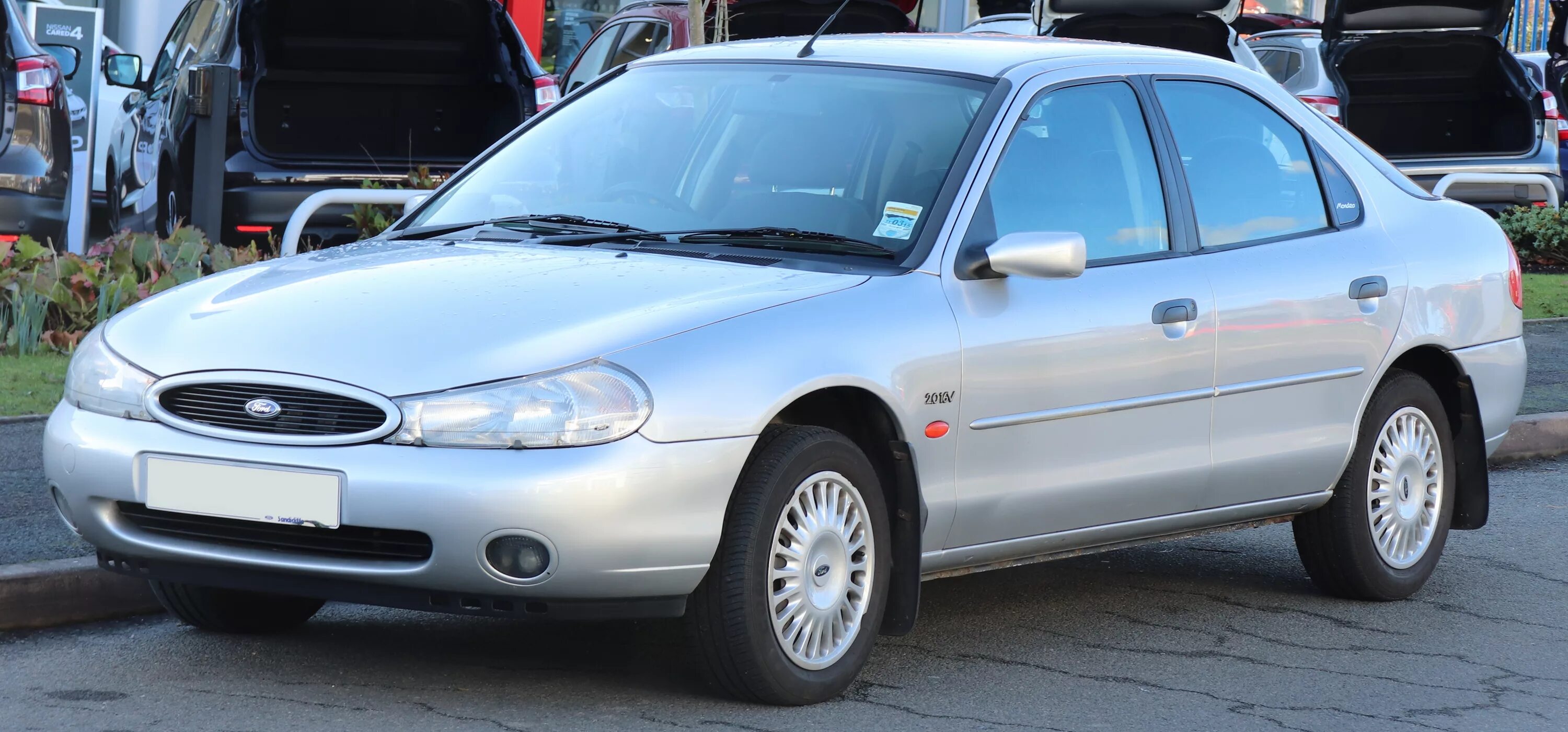 Форд Мондео 2 поколения. Форд Мондео 2000. Ford Mondeo 1999. Ford Mondeo mk2.