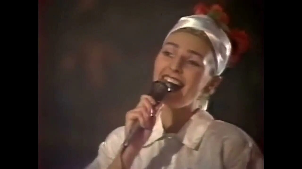 Агузарова звезда слушать. Агузарова 1989. Агузарова 1986.