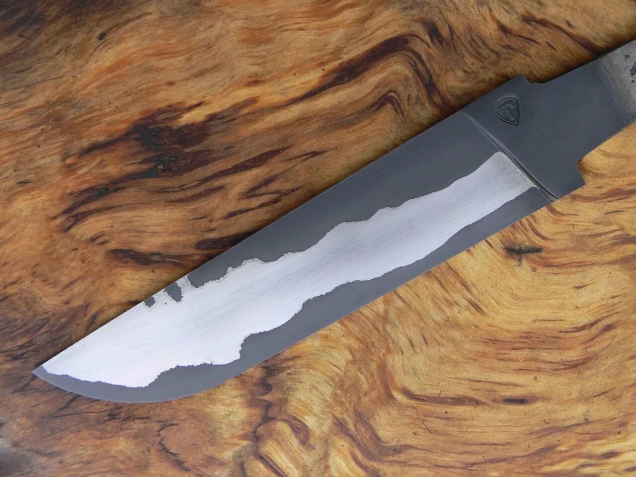 Ламинированная сталь. Ламинатная сталь у8. Нож ламинатная сталь. Ламинатная сталь Титан. Ламинированная сталь для ножей.