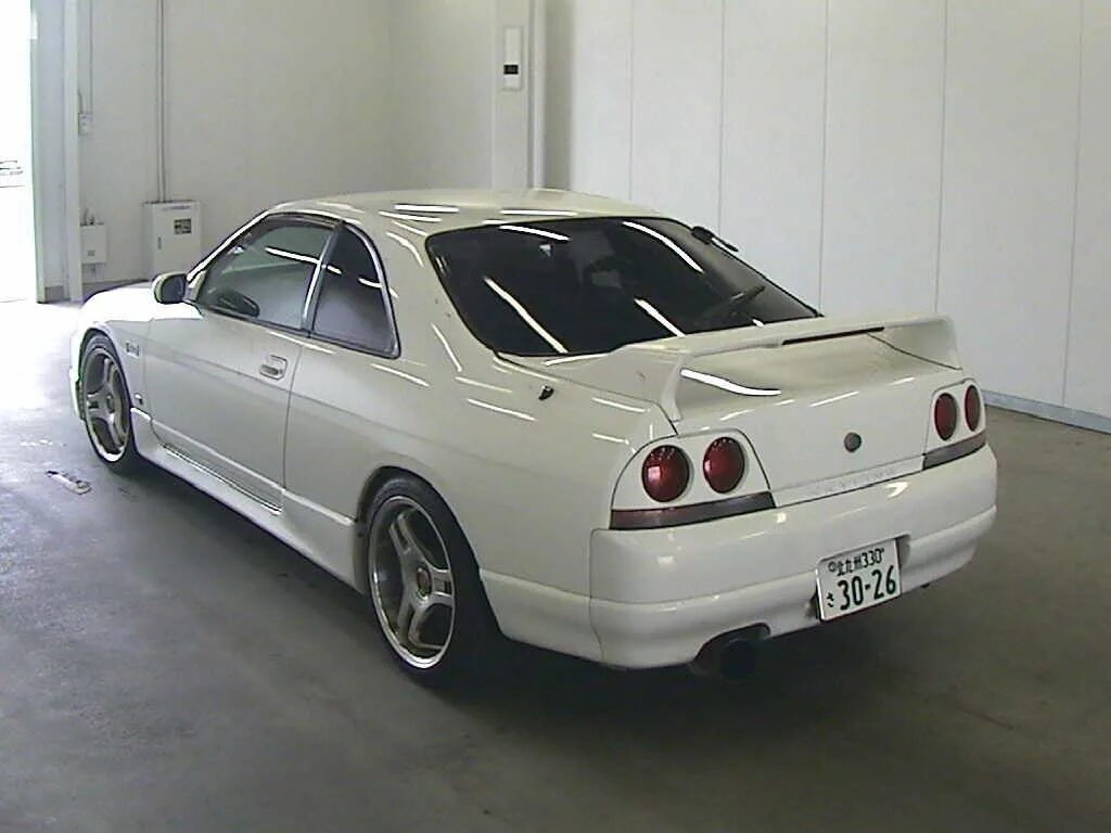 Skyline r33 седан. Nissan skyline 33. Кузов r33 skyline. Скайлайн 33 кузов. Скайлайн 33 кузов.
