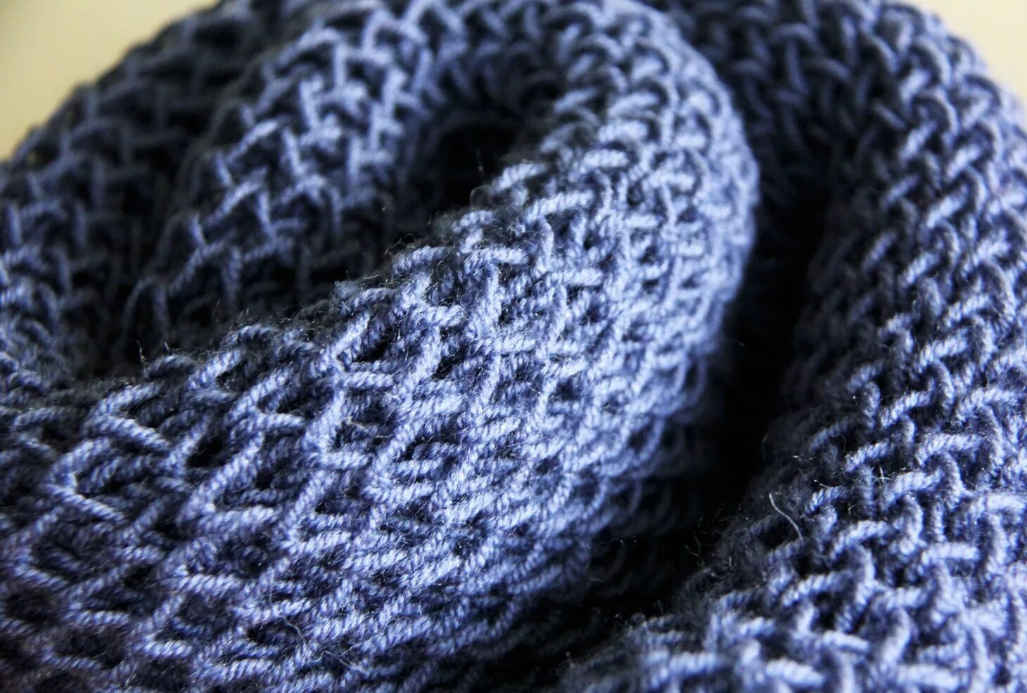 Красиво связанная резинка спицами. Снуд umbro snood. узоры для шарфа. узор для снуда. двусторонний шарф спицами.