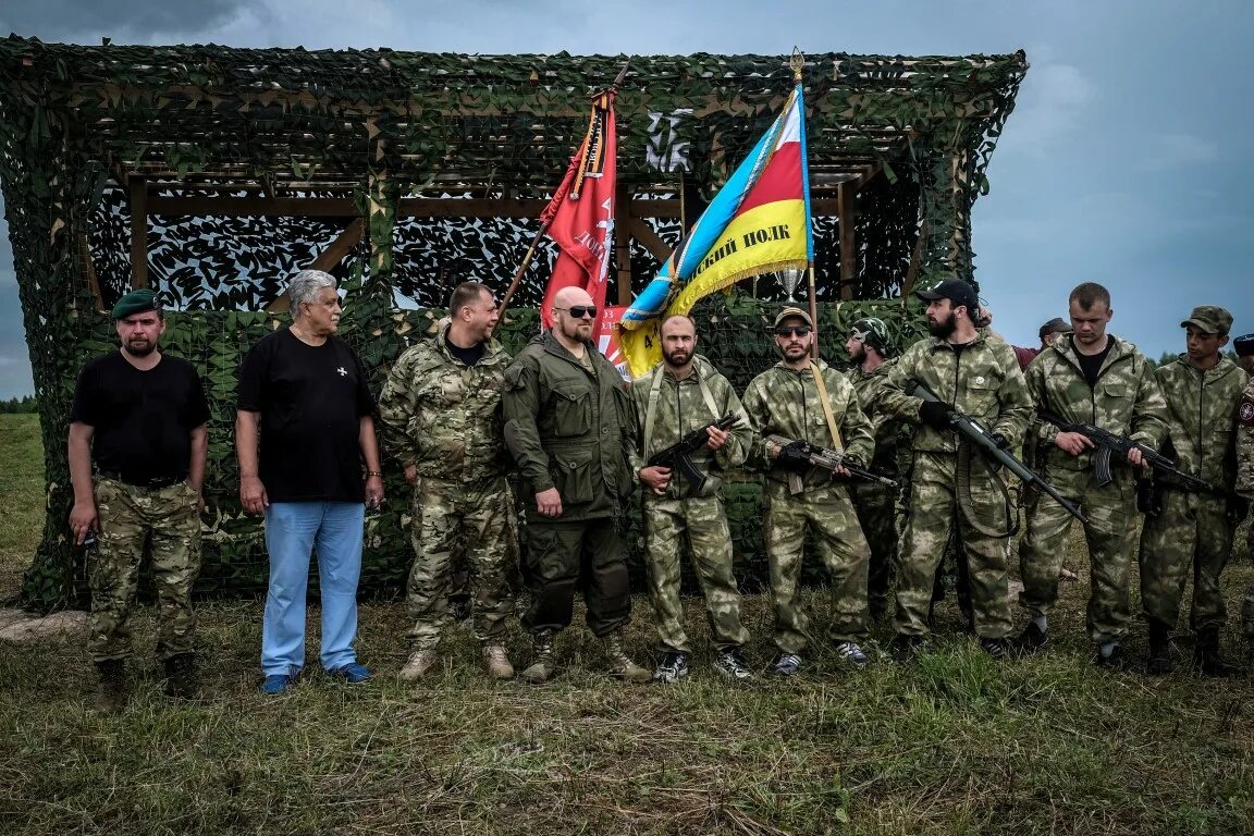 Добровольцы лнр. Штаб союза добровольцев донбасса. Российские добровольцы на донбассе 2014. Добровольцы на донбасс. Отряд херсон союз добровольцев донбасса.