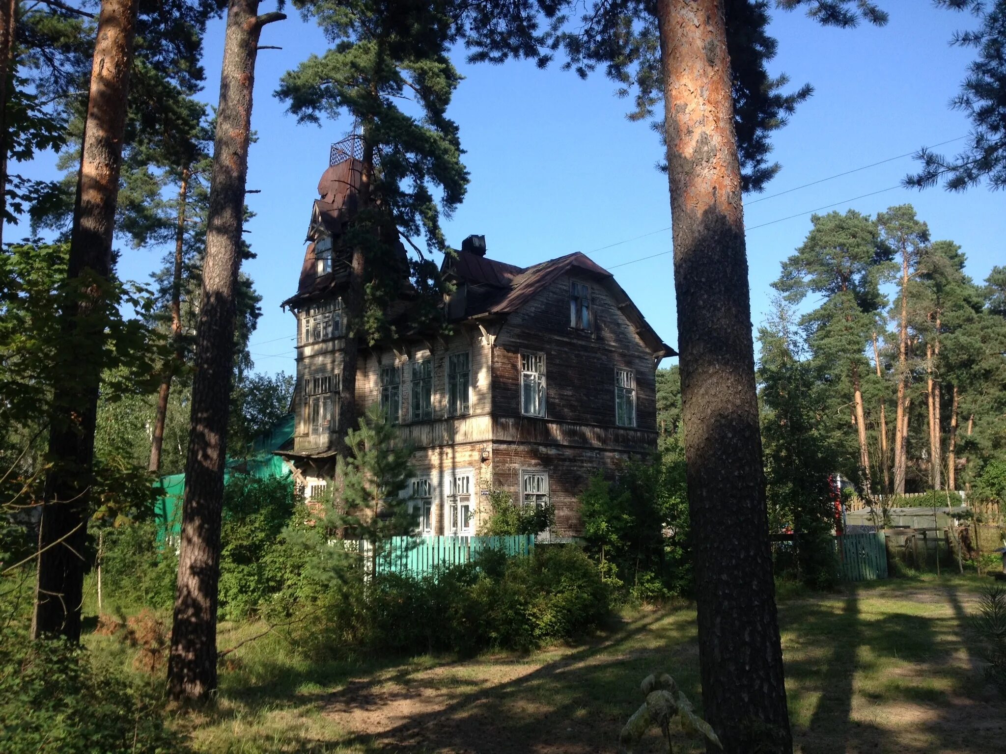 исторический район канонерка сестрорецк. беседка в сестрорецке на ул андреева. ключи сестрорецк. сестрорецк усадьба 1906 года. русские сезоны сестрорецк лесной корпус.