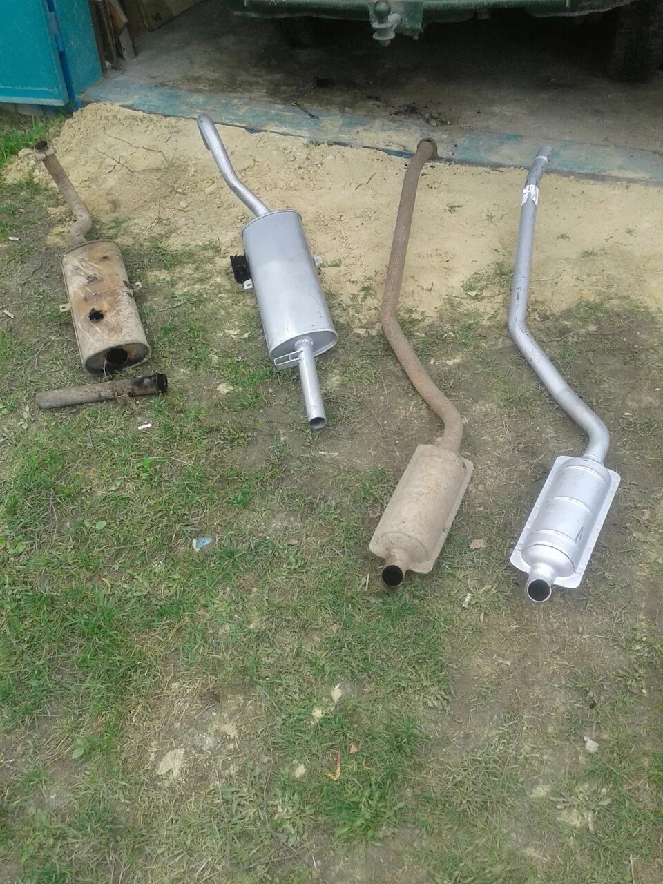 Выхлопная система ваз 2114 названия деталей. Chevrolet lanos 1. Ваз 2106 выхлопная система в сборе. Полностью выхлопная система. Выхлопная труба ланос 1.