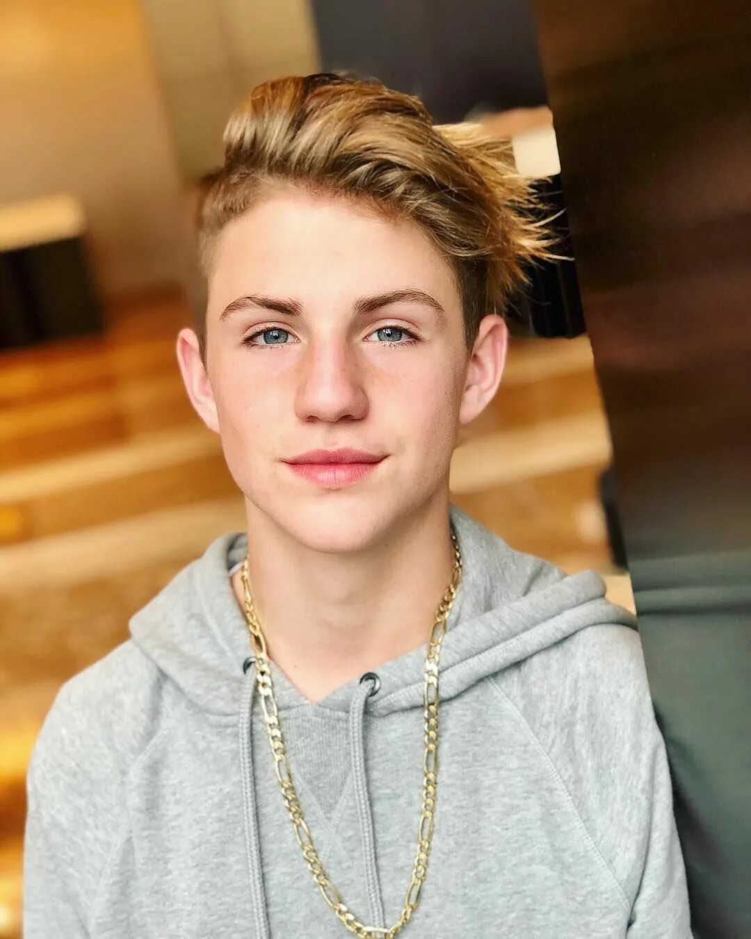 Ютуберы парни. MATTYBRAPS. Мэтти брапс 2019. MATTYBRAPS 2020. Mattyb 2018.