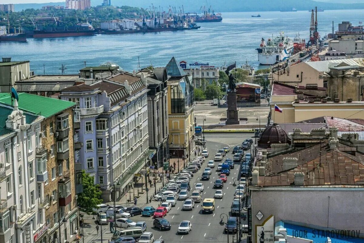 Центр дальнего востока город. Владивосток центр города. владивосток исторический центр. город владивосток достопримечательности. три достопримечательности владивостока.