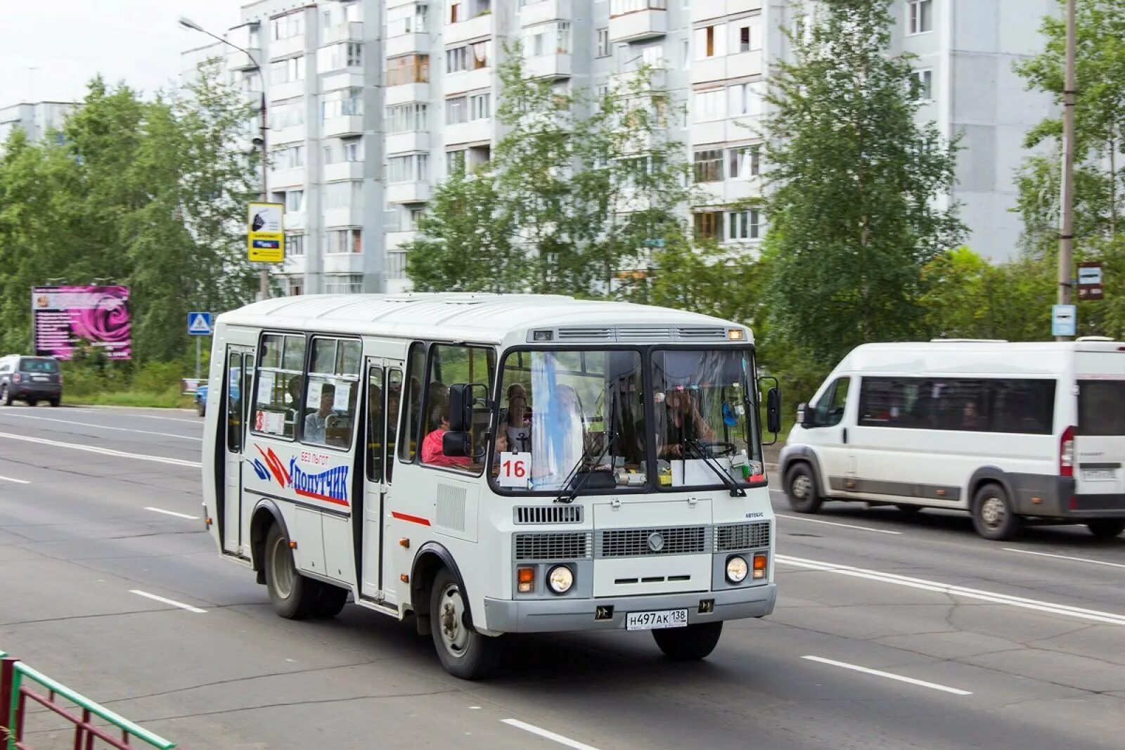 10 усть илимск. Усть-Илимск автобусы. ПАЗ 32054-110-07. Автобус ПАЗ В Усть Илимске. ПАЗ 32054-07.