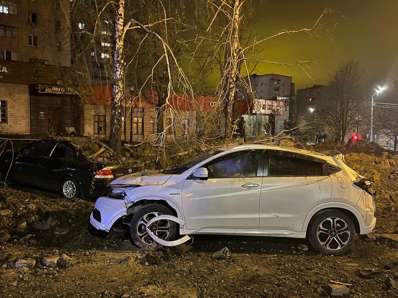 Бомбили белгород 2024. Су 34 авиабомба. Сход снаряда в Белгороде.