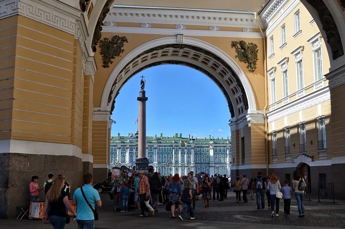 триумфальная арка дворцовая площадь. дворцовая площадь арка главного штаба. арка на невском проспекте. арка эрмитажа. арка на дворцовой площади.