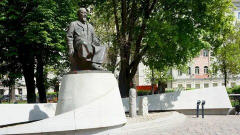 Памятники на бульваре москвы