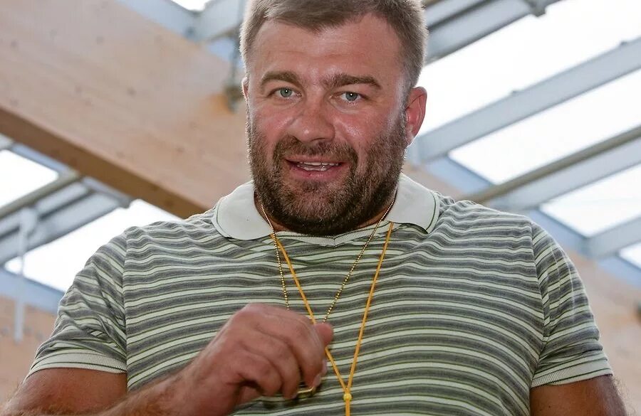 Чем сейчас занимается пореченков. Михаил пореченков. михаил пореченков 1994. михаил пореченков сын. михаил пореченков спорт.