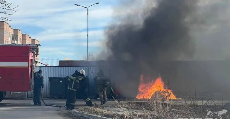 Сгоревшей Челябинск. Челябинск отходы. Сгоревший желтый