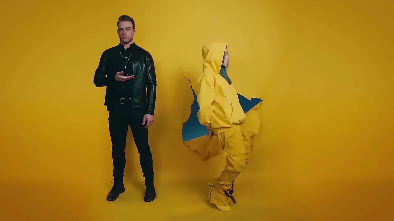 йеллоу фаер жёлтый персик. Yellow claw rochelle shotgun. Yellow claw karate. билли айлиш в желтом. фарадей жёлтый персик.